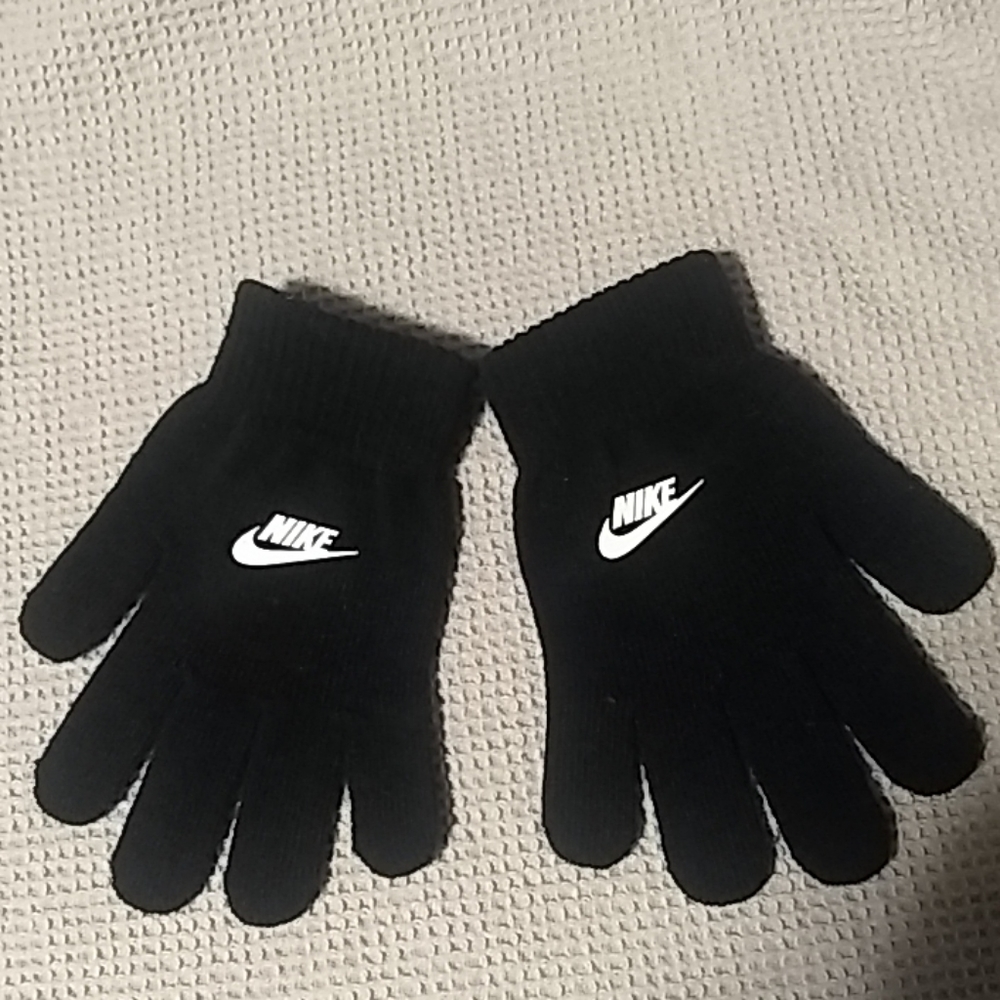 Nike Gloves